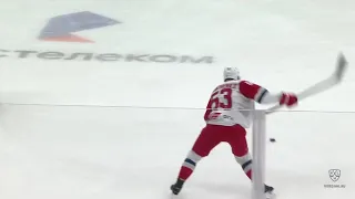 Marchenko breakes the tie from blue