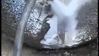 Гидроабразивная очистка труб с помощью гидродинамической машины Посейдон