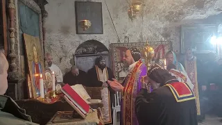 Сирийская церковь горячо молится возле усыпальницы святых Никодима и Иосифа Аримафейского