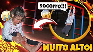 A MANU CAIU DO BRINQUEDO MAIS ALTO DO PARQUE 😱 * ficamos desesperados *