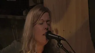 Amy Newton "When I Think of You" with Bill Cox on Didgeridoo