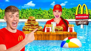 Wir haben unseren eigenen Mcdonald's in unserem Pool eröffnet