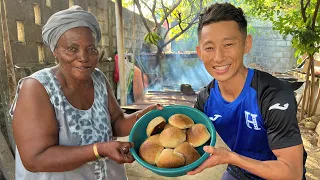 A Japanese guy tries to make Garifuna Coconut Bread in Honduras 😳🇭🇳🌴🥥 Corozal Ep. 3
