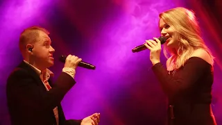 YOU RAISE ME UP - JURIAAN SINGELS FT. SANNE MALLANT (LIVE) | SHOWHERO DI FIORENTIA THEATER