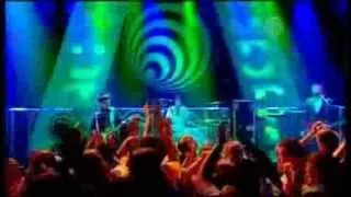 Muse- Supermassive Black Hole- Live At The BBC Studios (Top Of The Pops) 2006
