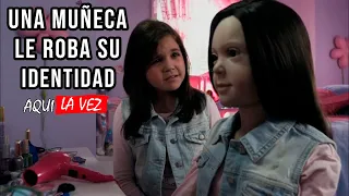 MUÑECA TAMAÑO REAL ROBA SU IDENTIDAD PARA CONVERTIRSE EN LA FAVORITA DE LA FAMILIA | En 10 Minutos