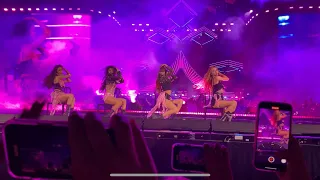 BLACKPINK - Pretty Savage (chair dance) Coachella week 1 fancam