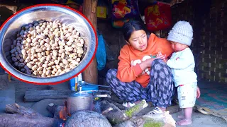 manjita cooks  beans curry and rice for her family in the sheep hut @manjitacooking