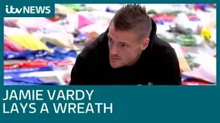 Jamie Vardy lays a wreath at Leicester City's King Power stadium| ITV News