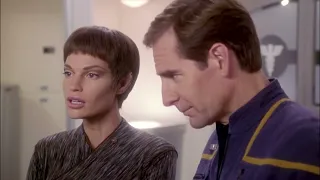 T'pol is unimpressed by Trips judgement