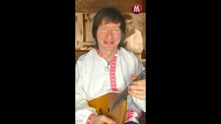 Эх, Яблочко,🍎да ты мочёное, едет Батька Махно-знамя черное! Russian song Yablochko on balalaika