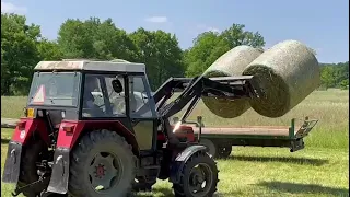 Zetor 6245 skládání sena do stohu