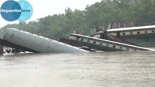 Train derailed on Pakistan's Chanawan Bridge