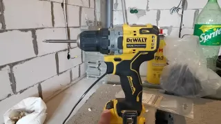 Dewalt Dcd 701. Кратко о плюсах и минусах