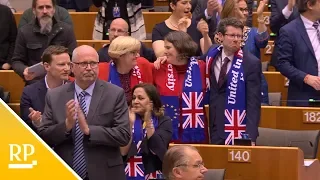 Und plötzlich singen sie - EU-Parlament verabschiedet Großbritannien