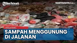 Sampah Menggunung Di Pinggir Jalanan