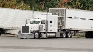 October 4, 2023 работа в среду на классическом Peterbilt 389 Cat C15 Acert Twins Caterpillar 🐛