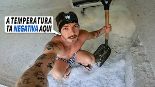 BOTEI UMA TONELADA DE GELO NA PISCINA DE CASA