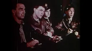 1944 г Западная кинохроника.Снятая внутри бомбардировщика.Во время того как он бомбил Германию ..