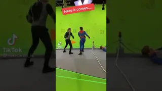 Henry Danger - season 5 episode 41 The Fate of Danger: Part II bts blimp scene