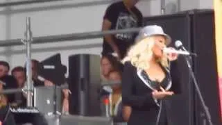 Christina Aguilera - What A Girl Wants New Orleans Jazz Festival