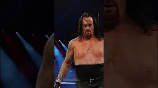 Roman Reigns caught The Undertaker sleeping in the 2017 #RoyalRumble Match