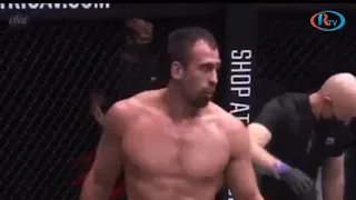 MMA: Reug Reug abandonne après un coup reçu au menton. Regardez sa défaite contre Kirill Grishenko