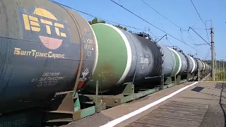 Магистральный Тепловоз 2ТЭ116-898 с грузовым поездом