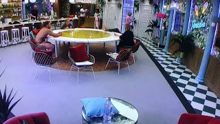 Ryan “punches” Roxanne on Celebrity Big Brother 2018 - false accusations