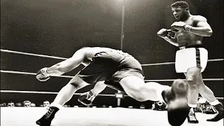 Floyd Patterson vs Archie Moore // Highlights