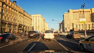 Driving in Moscow in bitter cold: Arbat - Kremlin - Lubyanka - Red Square. 4K UHD