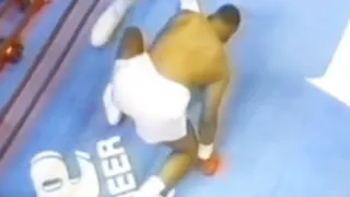 WHEN CHAMPION GOT DESTROYED | Tim Witherspoon vs James Smith 2