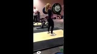 Lidia Valentin toying with 100kg clean and jerk in Arnold training room