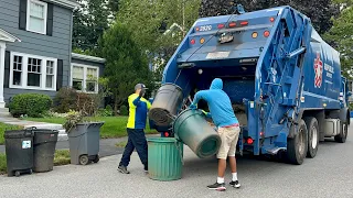 Republic’s New Way Garbage Truck Packing September Yard Waste