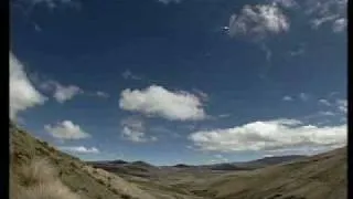 Ecuador, life at its purest!!    The Andes (in English).flv