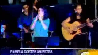 Pamela Cortés demostró en concierto que su embarazo le sienta muy bien