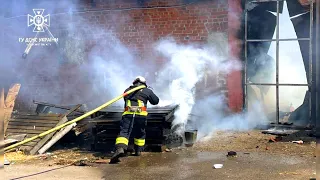 Пошкоджені житлові будинки, водонапірна башта і кладовище: росіяни обстріляли селище Угроїди