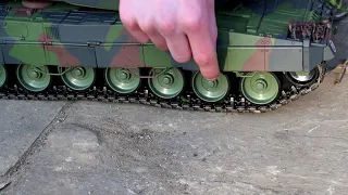 Metal tracks on the Agora Leopard 2A6