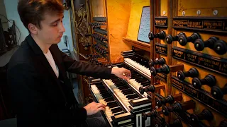 Paul Fey plays Bach‘s „Liebster Jesu, wir sind hier“ on the Pipe Organ at Bovenkerk Kampen (NL)