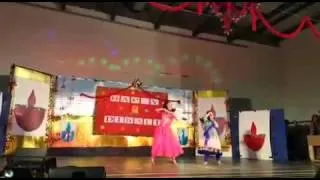 Ishani & Sanjana performing Chittiyaan Kalaiya and Nagada sang dhol baje