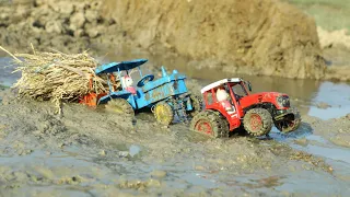 Mahindra Tractor Stuck in Mud Pulling Out John Deere Tractor | Hyva Truck | CS Toy
