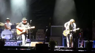 Neil Young and Promise of the Real - Out on the Weekend