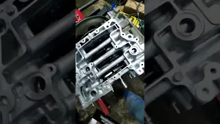 Subaru EJ20 очередной ДВС обретает новую жизнь в нашей мастерской.