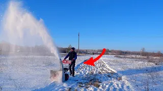 КУПИЛ СНЕГОУБОРЩИК И НАЧАЛОСЬ. СТОИТ БРАТЬ? ОБЗОР СНЕГОУБОРЩИКА. ЖИЗНЬ В ДЕРЕВНЕ.