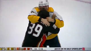 NHL hockey fight - Sam Carrick(Ducks) vs. Mark Borowiecki(Predators)