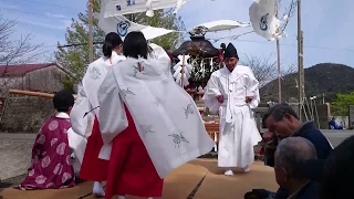 Japanese Shinto dance "Miko-kagura"
