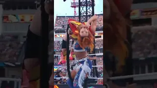 Becky Lynch vs Bianca Belair • WWE