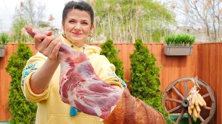 We prepared lamb shoulder on the barbecue. dubbing 4K.