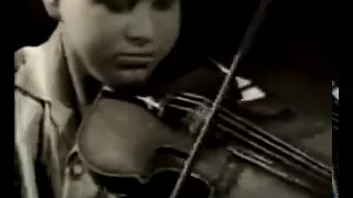 Young Itzhak Perlman Plays Bach Partita No. 3 E Major Gavotte