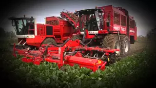 The new Holmer Exxact HexxTraxx sugar beet harvester from Rovers (NL)